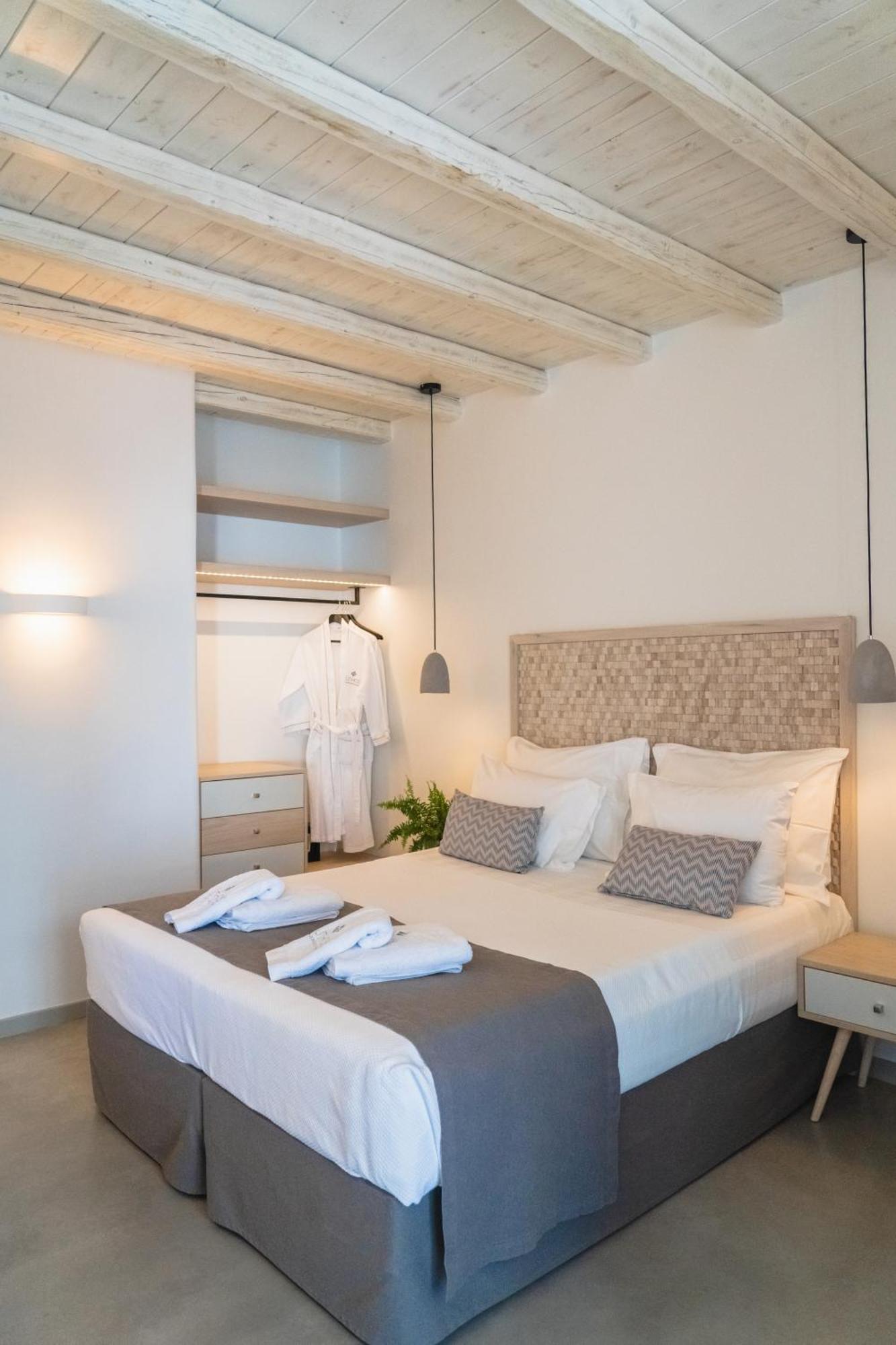 Lithos Luxury Suites Tínos المظهر الخارجي الصورة